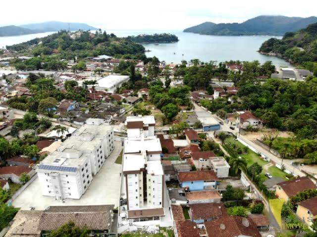 Apto. Novo, Todo Equipado, 330M Da Praia Ubatuba Luaran gambar